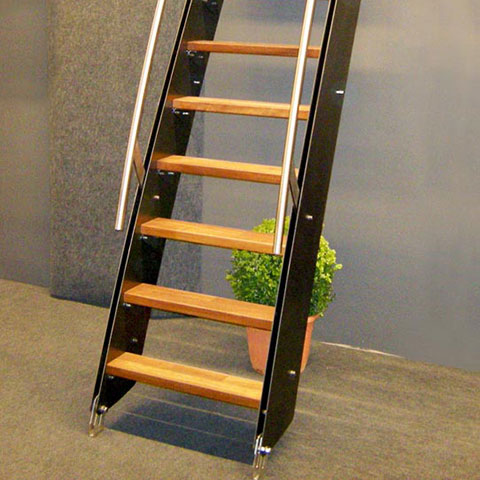 KLARA : échelle-petit escalier design pour espace réduit