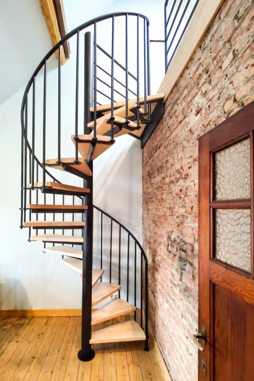 CARAKOLL 1 :Escalier colimaçon intérieur compact et économique