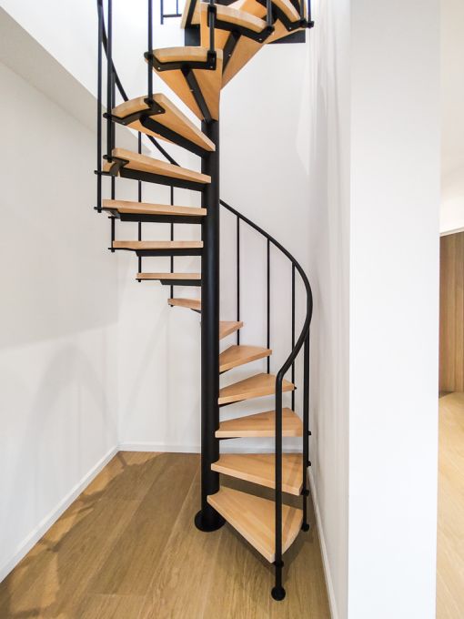 CARAKOLL 1 :Escalier colimaçon intérieur compact et économique