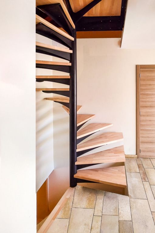 CARAKOLL 3 : Escalier colimaçon acier & bois sur mesure