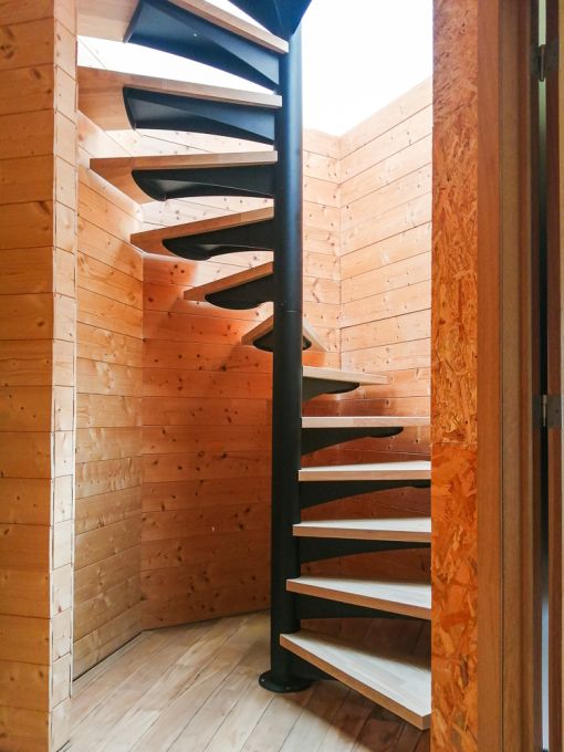 CARAKOLL 3 : Escalier colimaçon acier & bois sur mesure