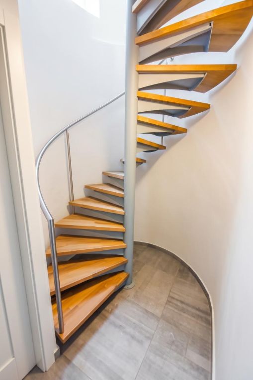 CARAKOLL 3 : Escalier colimaçon acier & bois sur mesure