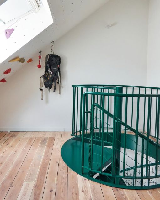 CLASSIC : stalen spiltrap voor binnen met industriële look CLASSIC : stalen spiltrap voor binnen met industriële look