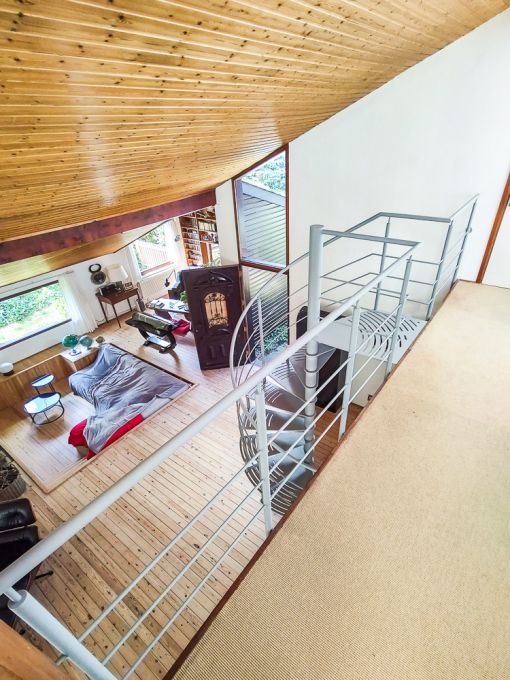 DUKE : escalier colimaçon en acier de grand diamètre