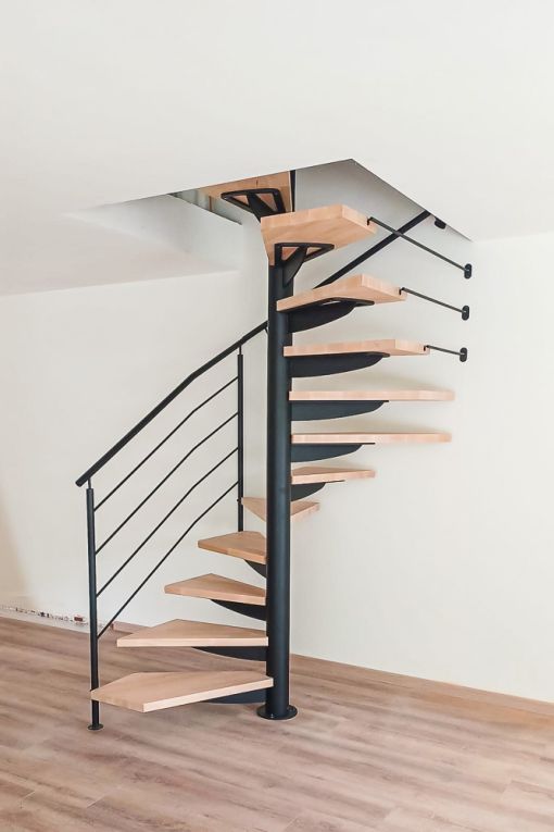 LOOP : escalier colimaçon acier bois à plan carré sur mesure