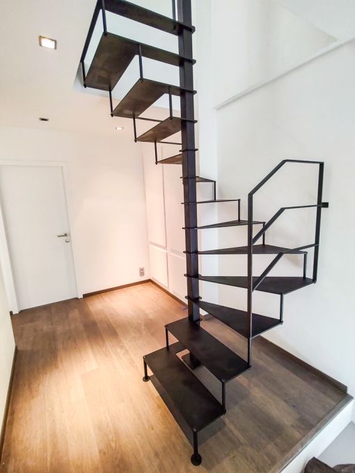 STEEL UP : colimaçon minimaliste pour les petits espaces STEEL UP : colimaçon minimaliste pour les petits espaces