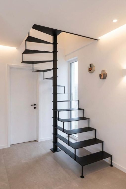 STEEL UP : colimaçon minimaliste pour les petits espaces