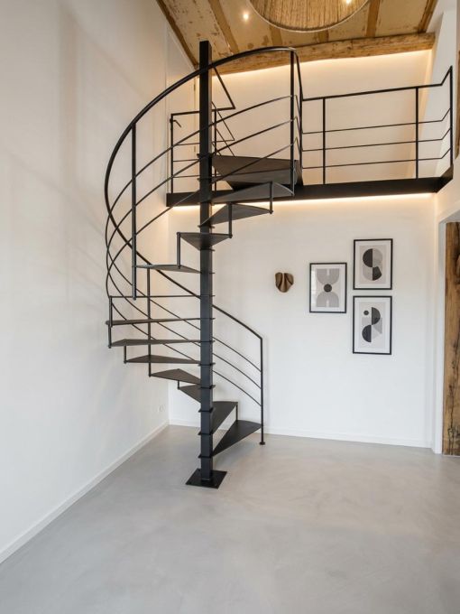 CIRCLE STEEL: stalen spiltrap met minimalistisch design CIRCLE STEEL: stalen spiltrap met minimalistisch design