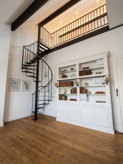 CIRCLE STEEL: stalen spiltrap met minimalistisch design CIRCLE STEEL: stalen spiltrap met minimalistisch design