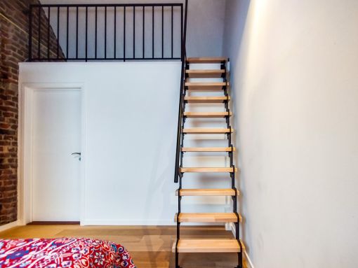 Escalier UP : petit escalier gain de place, économique et sur mesure Escalier UP : petit escalier gain de place, économique et sur mesure