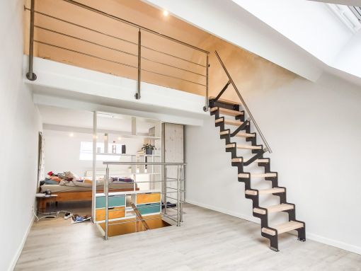 Escalier UP : petit escalier gain de place, économique et sur mesure Escalier UP : petit escalier gain de place, économique et sur mesure