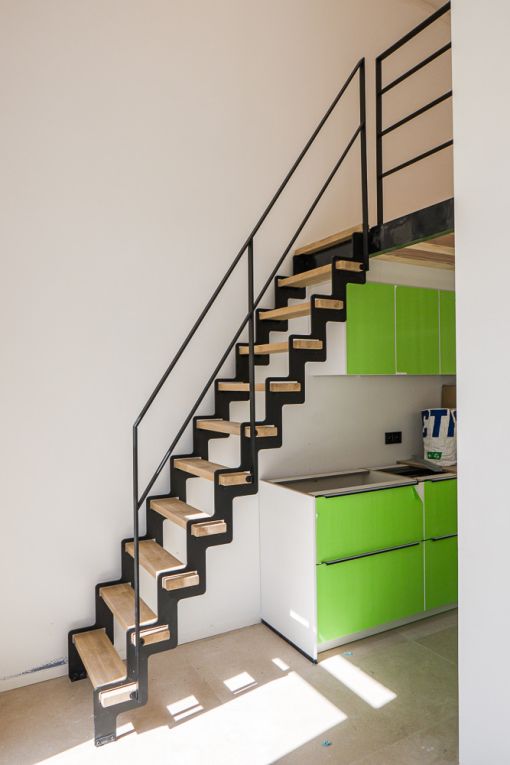 Escalier UP : petit escalier gain de place, économique et sur mesure Escalier UP : petit escalier gain de place, économique et sur mesure