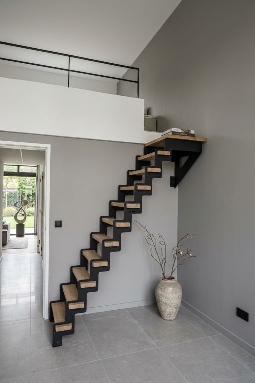 Escalier UP : petit escalier gain de place, économique et sur mesure