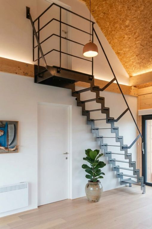 Escalier UP : petit escalier gain de place, économique et sur mesure