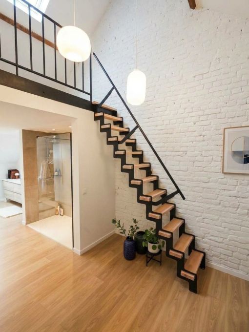 Escalier UP : petit escalier gain de place, économique et sur mesure