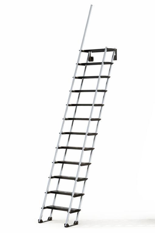 MOIRA XL : escalier droit design en inox qui structure votre espace