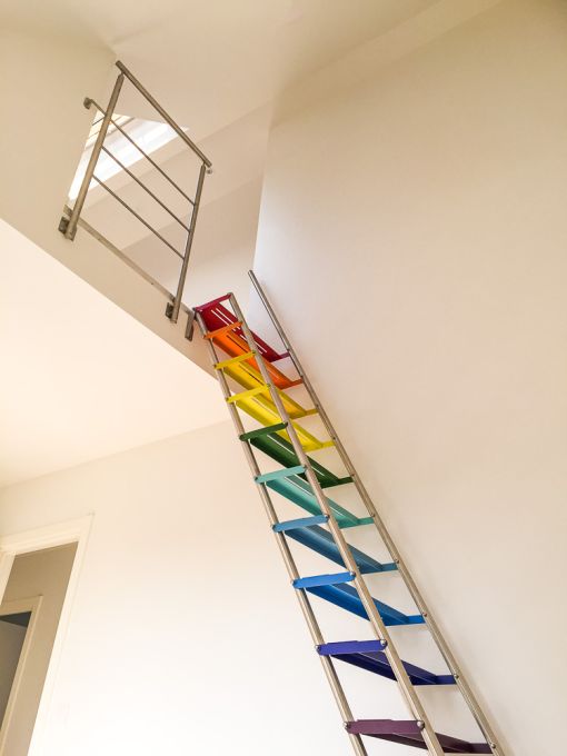 MOIRA XL : escalier droit design en inox qui structure votre espace