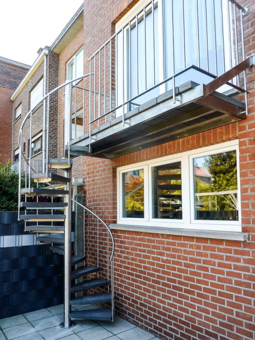 OUTINOX : escalier colimaçon en inox pour l’extérieur