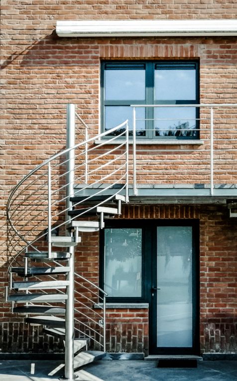 OUTINOX : escalier colimaçon en inox pour l’extérieur