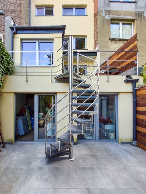 OUTINOX : escalier colimaçon en inox pour l’extérieur
