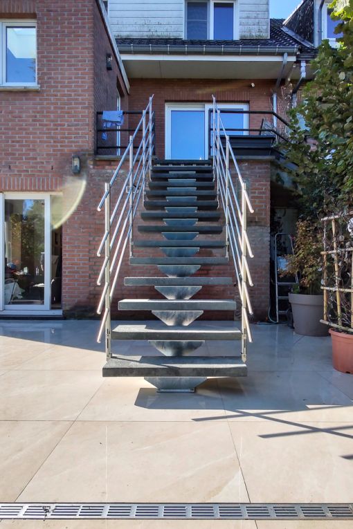 LOGI EXT : escalier extérieur moderne en inox sur mesure