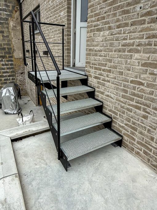 UP DOWN EXT : escalier extérieur sûr, confortable et moderne