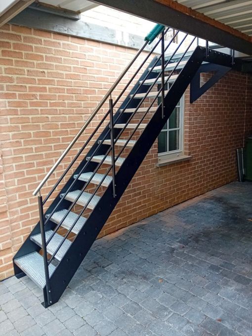 UP DOWN EXT : escalier extérieur sûr, confortable et moderne