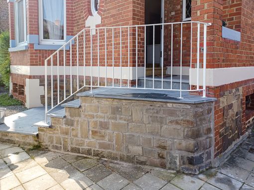 BALUSI: Hoogwaardige maatwerk balustrade BALUSI: Hoogwaardige maatwerk balustrade