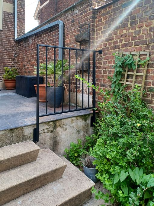 BALUSI: Hoogwaardige maatwerk balustrade BALUSI: Hoogwaardige maatwerk balustrade