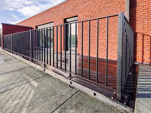 BALUSI: Hoogwaardige maatwerk balustrade BALUSI: Hoogwaardige maatwerk balustrade