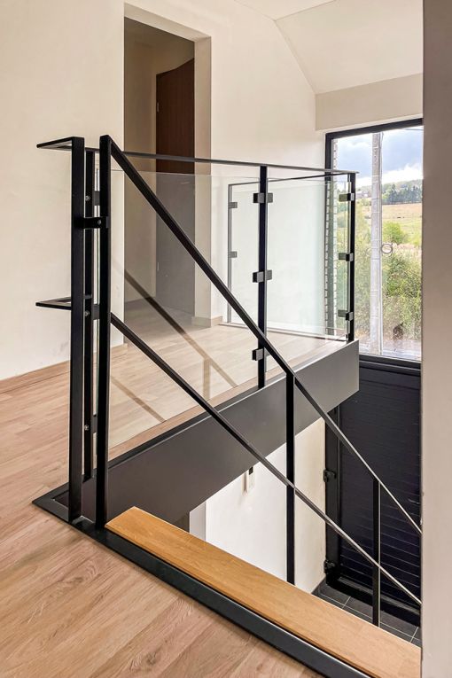 BALUSTRADE INTERIEUR : sur mesure en acier