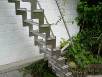 ÜP - Trapje voor zolder of mezzanine