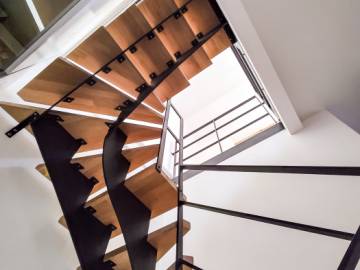 GRADE UP : L'escalier intérieur qui s'adapte à tous vos besoins | SPIRA