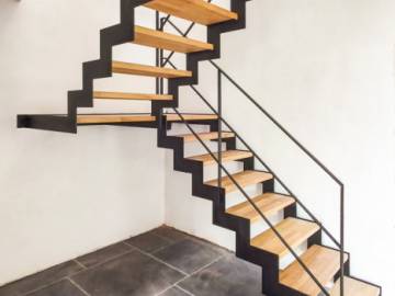 UP and DOWN: Designtrap in Metaal, Minimalistisch en Modern | SPIRA