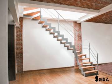 UP and DOWN: Designtrap in Metaal, Minimalistisch en Modern | SPIRA
