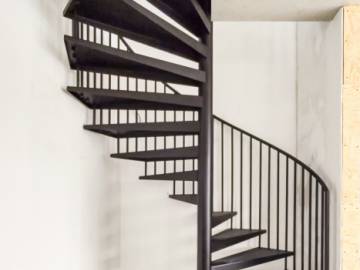 CLASSIC : Escalier colimaçon industriel et minimaliste | SPIRA