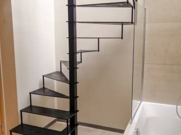 Steel Up : Escalier Colimaçon en Acier – Design Minimaliste | SPIRA