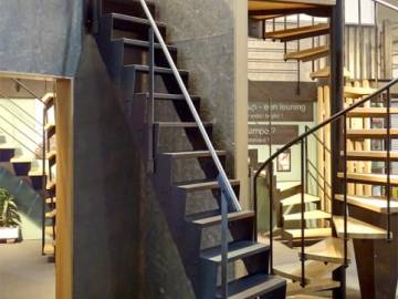 U-PIL : Escalier Compact et Empilable en Acier | SPIRA