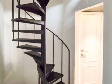 CLASSIC: Industriële en minimalistische wenteltrap | SPIRA