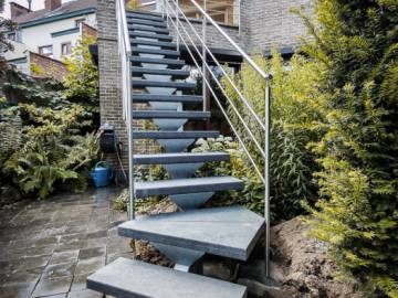 Logi Ext: Inox Buitentrap voor Alle Seizoenen | SPIRA