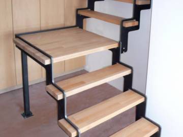 ÜP - Trapje voor zolder of mezzanine
