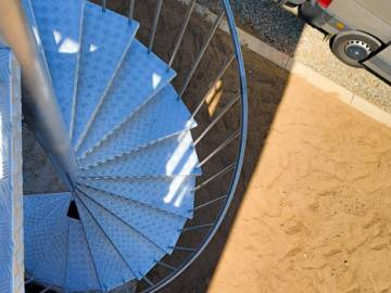 CLASSIC EXT : l'escalier colimaçon en aluminium pour vos espaces extérieurs | Spira
