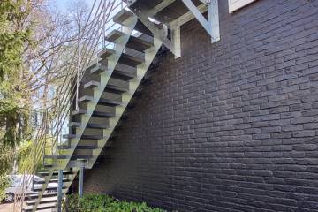 GRADE UP EXT : L'escalier sur mesure pour vos extérieurs | Spira