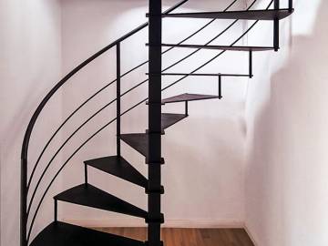 CIRCLE STEEL: Minimalistische stalen wenteltrap | SPIRA