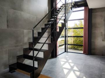 UP and DOWN : Escalier design en métal, minimaliste et moderne | SPIRA