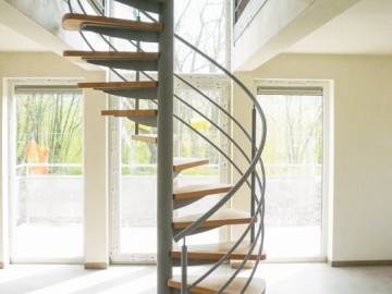 LOOP: Design Spiraaltrap met Houten Treden | SPIRA