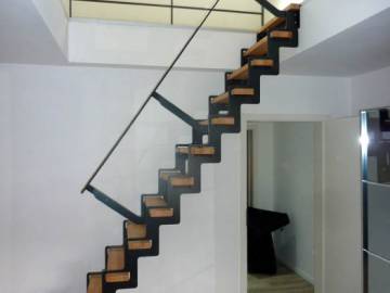 ÜP - Trapje voor zolder of mezzanine