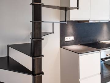 Steel Up: Stalen Wenteltrap – Minimalistisch Design voor Kleine Ruimtes | SPIRA