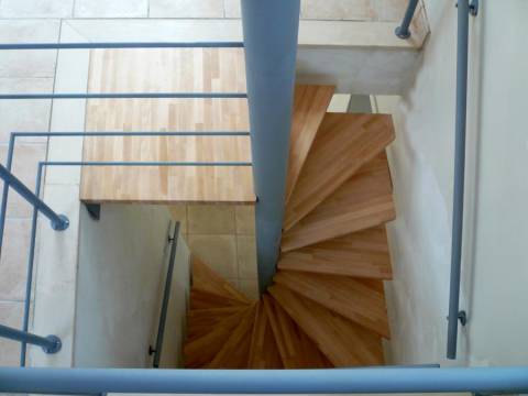 Escaliers intérieurs colimaçons à plan carré
